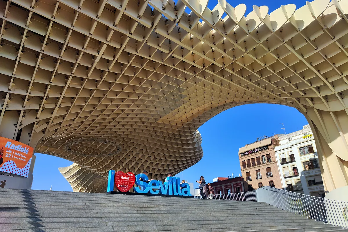 The Setas de Sevilla (Metropol Parasol) in the Plaza de la Encarnación